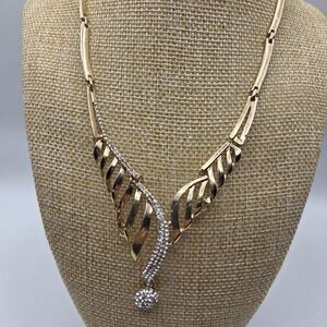 Elegant Goldtone Necklace